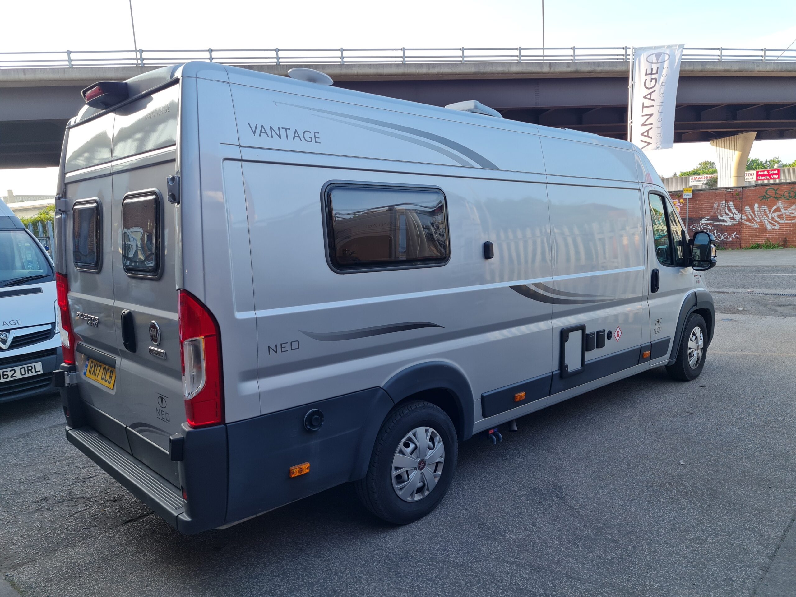 Vantage NEO - Vantage Motorhomes