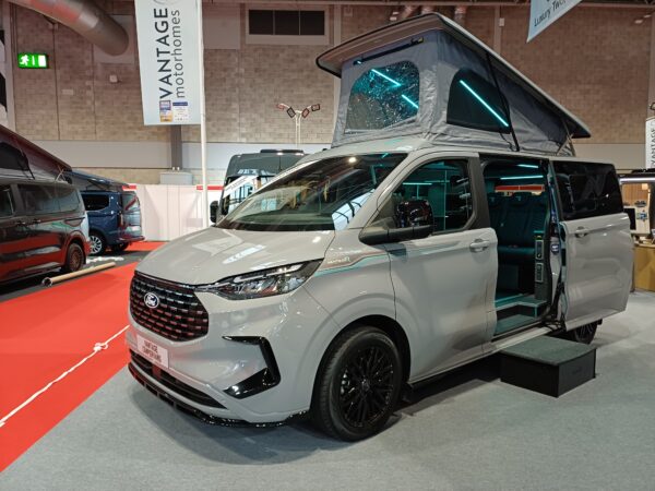 Vantage R 2026 Model (F020)